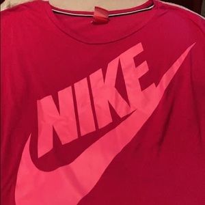 Size medium women’s Nike top